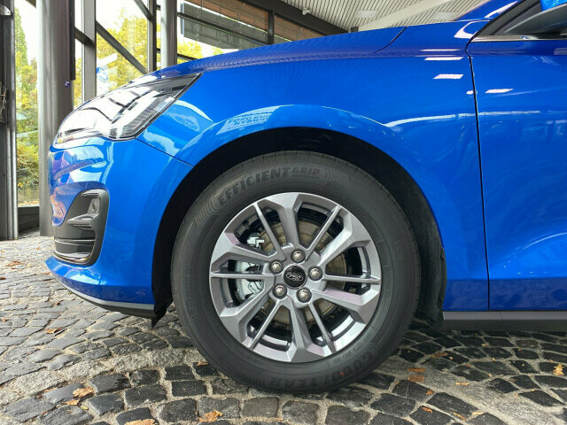 Ford Focus Titanium /LED/​Winterpaket/​Navi/​Rückfahrkam